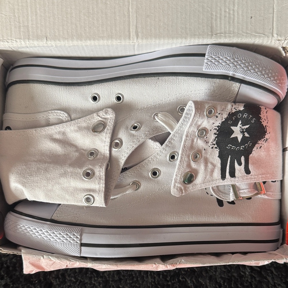 NEW White/black CANVAS SHOES HIGH TOP FLAT SNEAKERS W/ buckle. Sz.10 (kids)